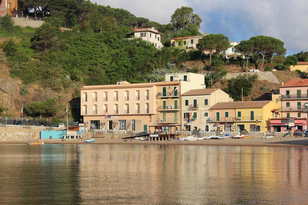 Hotel L'Approdo Porto Azzurro Exterior foto